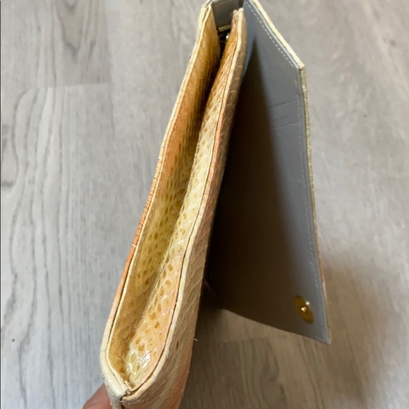 1980s Vintage J Renee snakeskin Purse - Picture 9 of 11